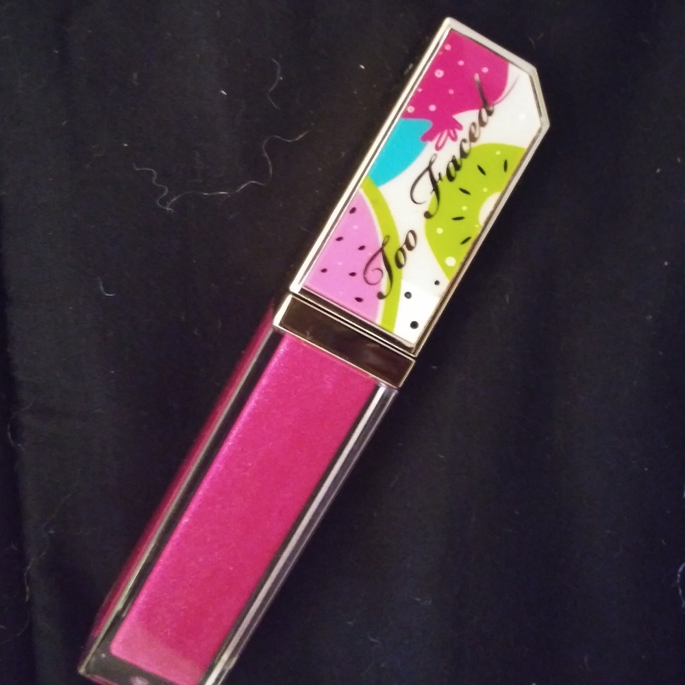 Too Faced Totally Smashed lip gloss